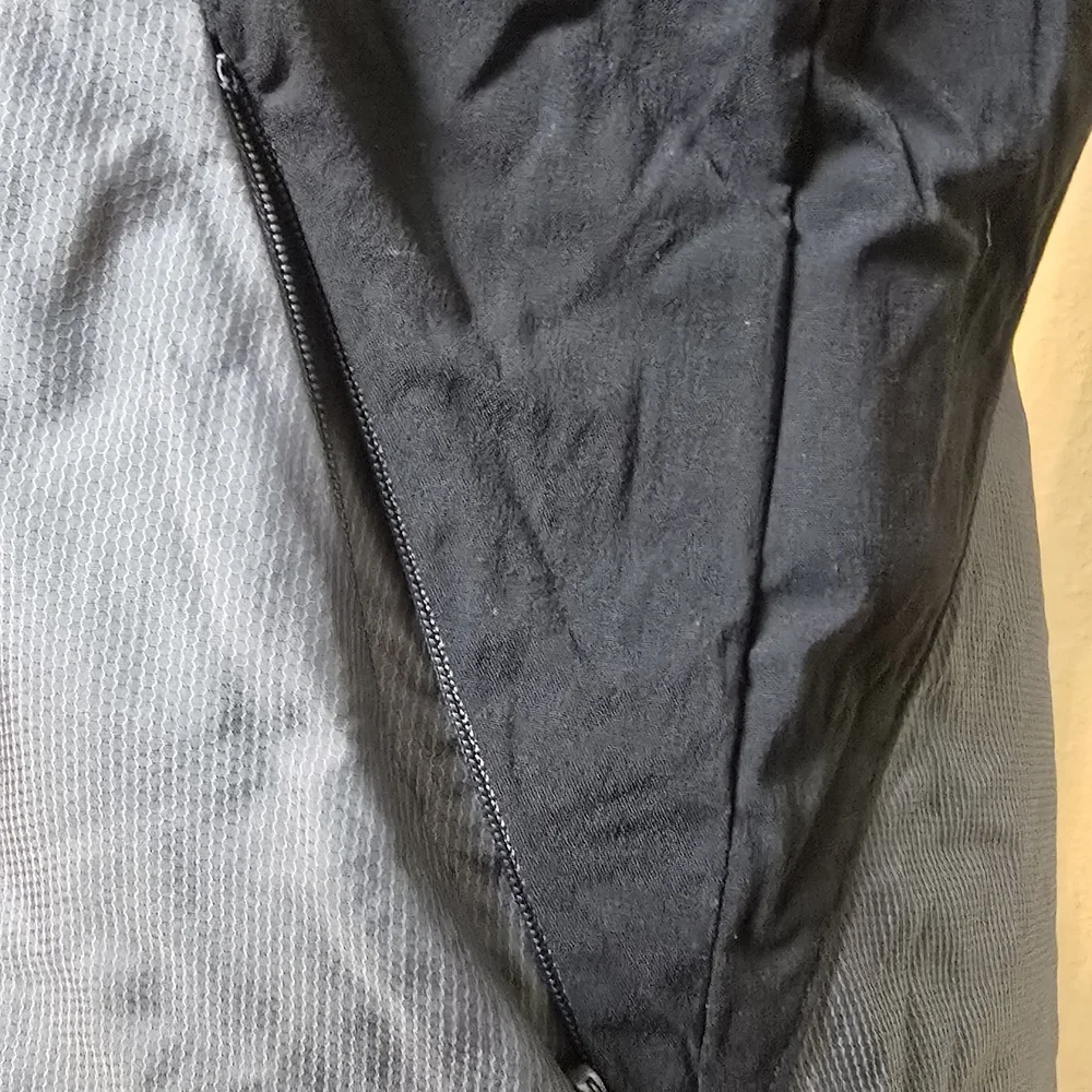 Woman's Columbia Titanium Omni-Shield Lightweight Rain Windbreaker Size Small